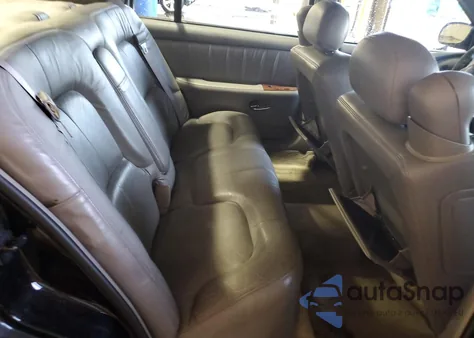 2000 Buick Park Avenue from USA, damaged, VIN 1G4CW54K1Y4296201